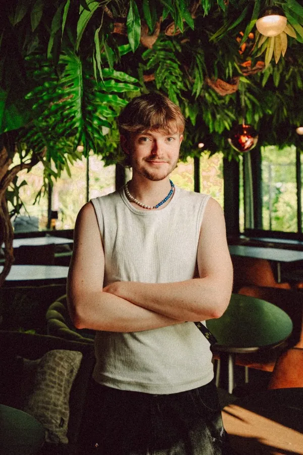 Damien, production vidéo chez agencefood, création de contenu food à Paris